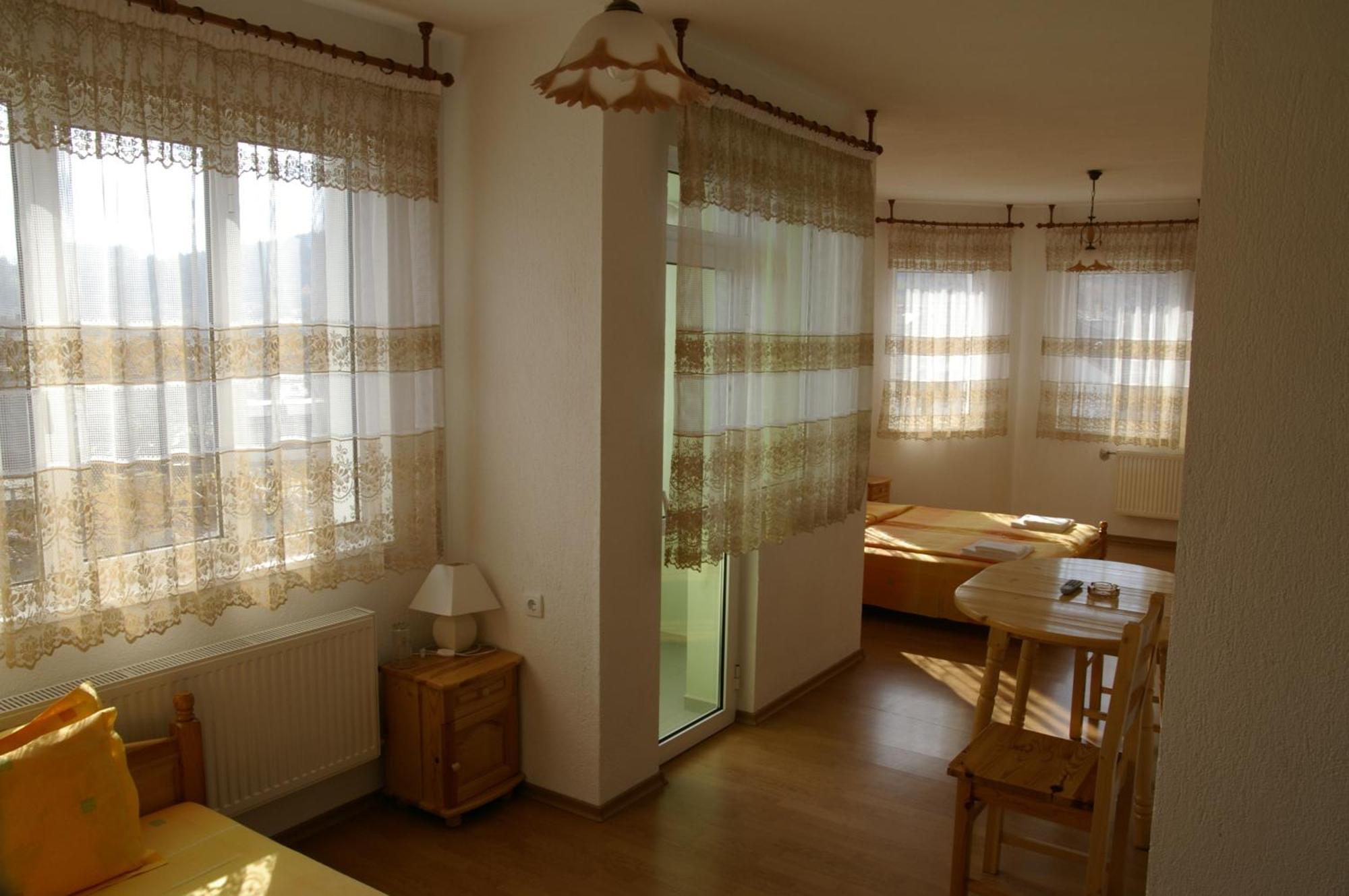 Karadzhovy Guest House Kalofer Exterior foto