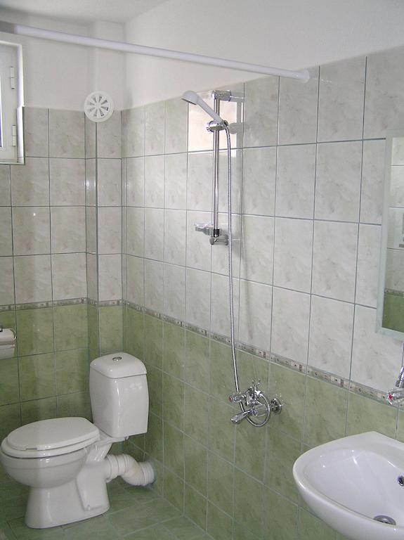 Karadzhovy Guest House Kalofer Zimmer foto